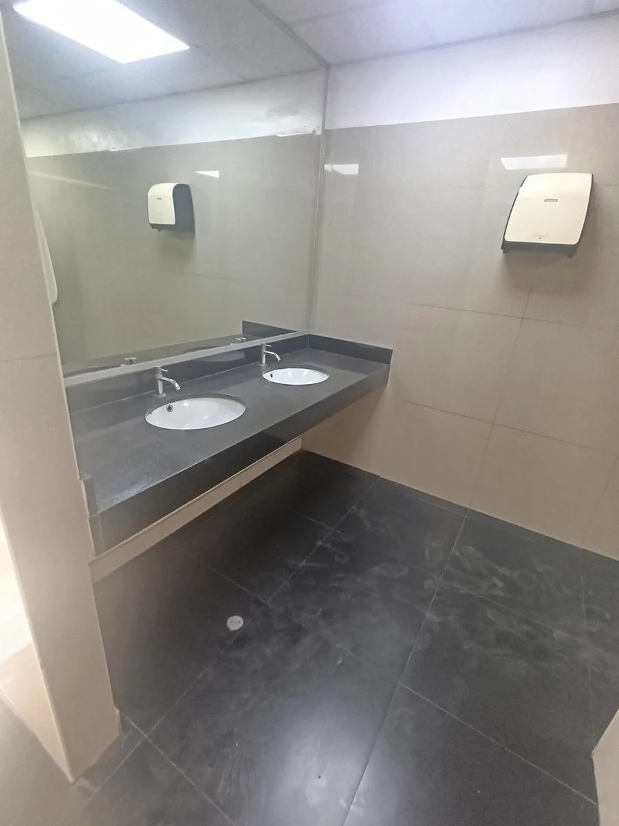 Venta local comercial en Ate