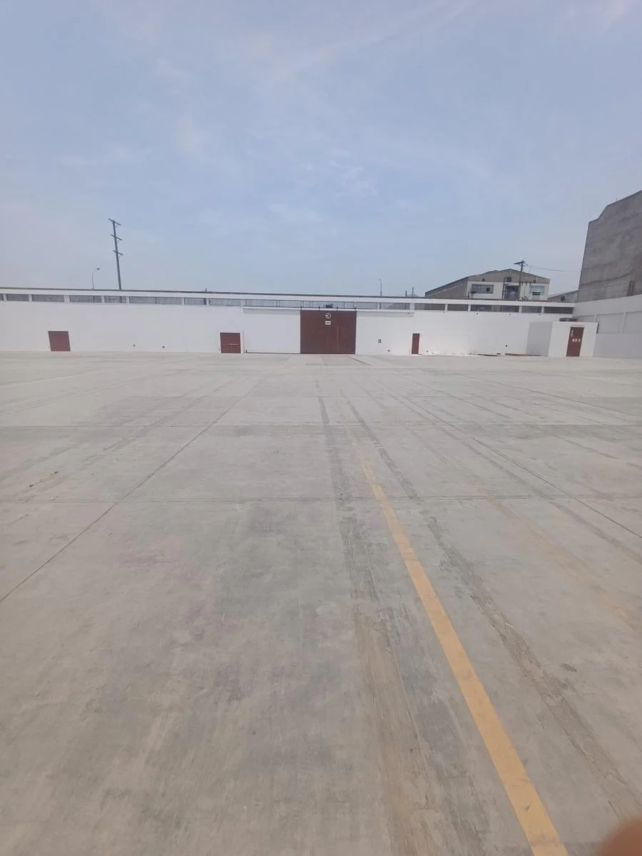 Venta local comercial en Ate