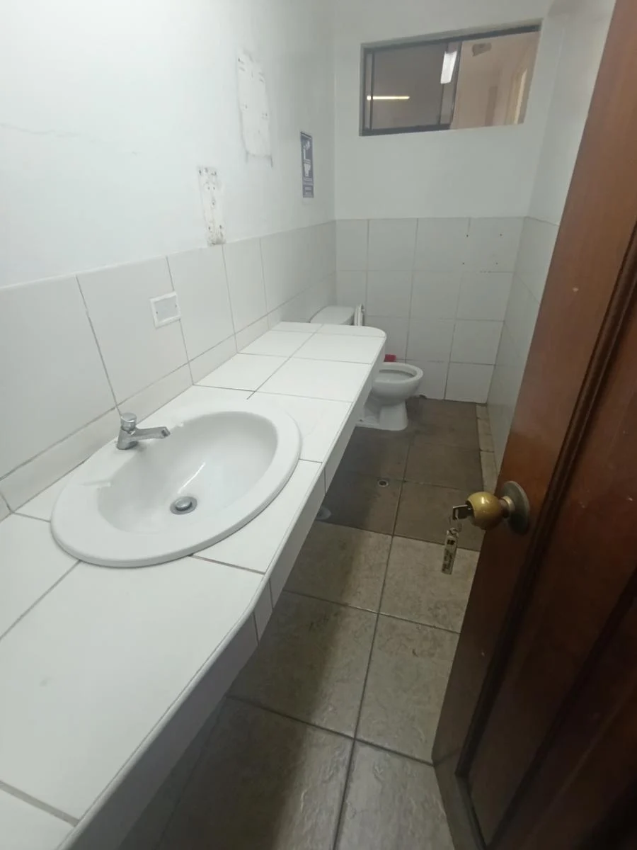 Venta local comercial en Ate