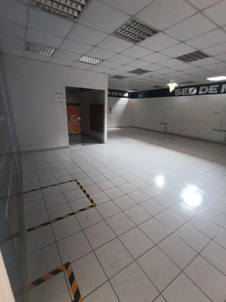 Venta local comercial en Ate