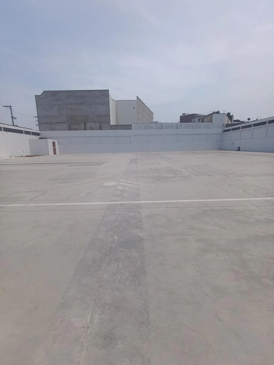 Venta local comercial en Ate