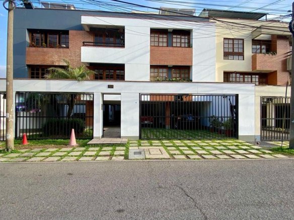 Venta de Departamento Dúplex en Surco – La Conquista, Surco