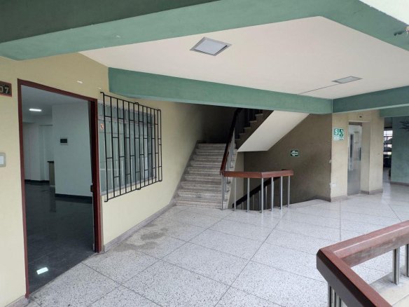OPORTUNIDAD DE COMPRA DE DEPARTAMENTO U OFICINA EN ZONA COMERCIAL