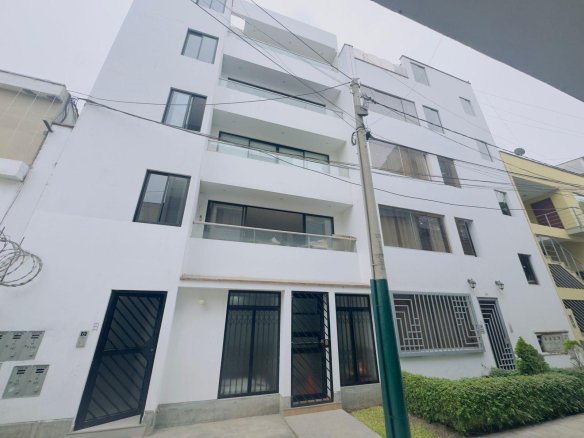VENTA DE DEPARTAMENTO DE ESTRENO EN SURCO