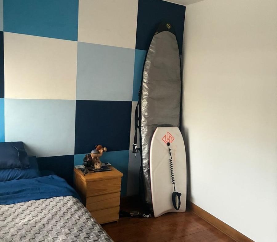 900