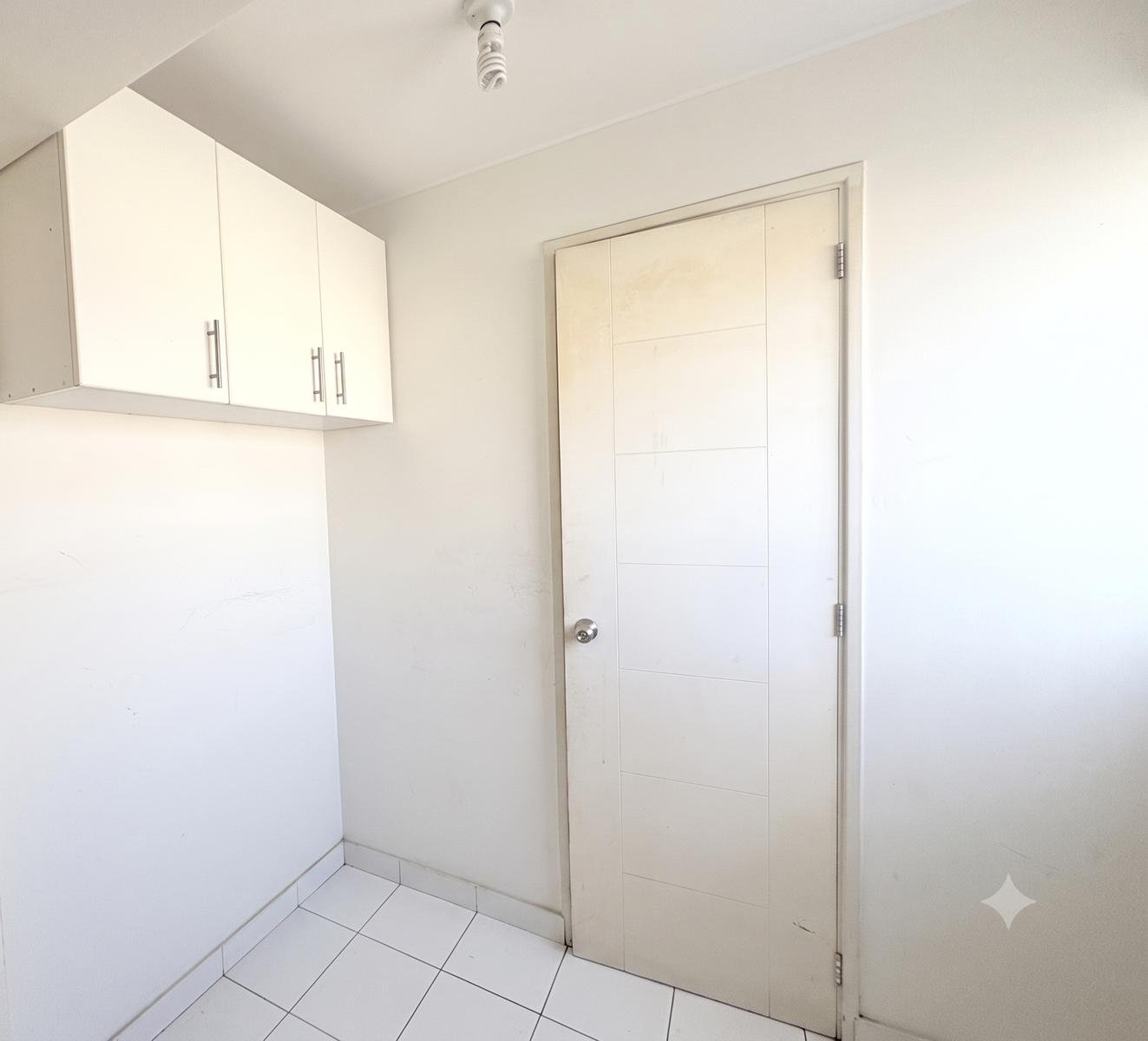 Venta de departamento en San Isidro con terrazas y vista externa.