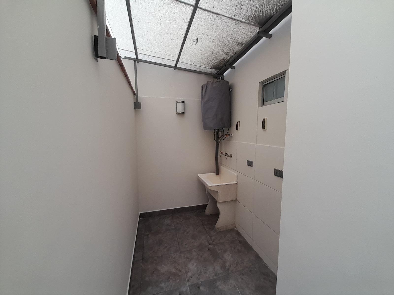 Alquiler departamento primer piso san borja