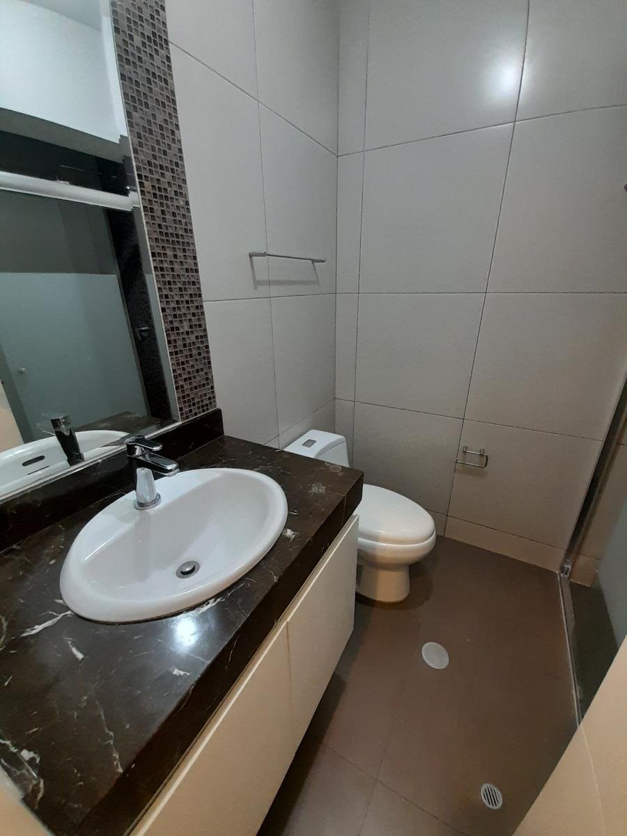 Alquiler departamento primer piso san borja